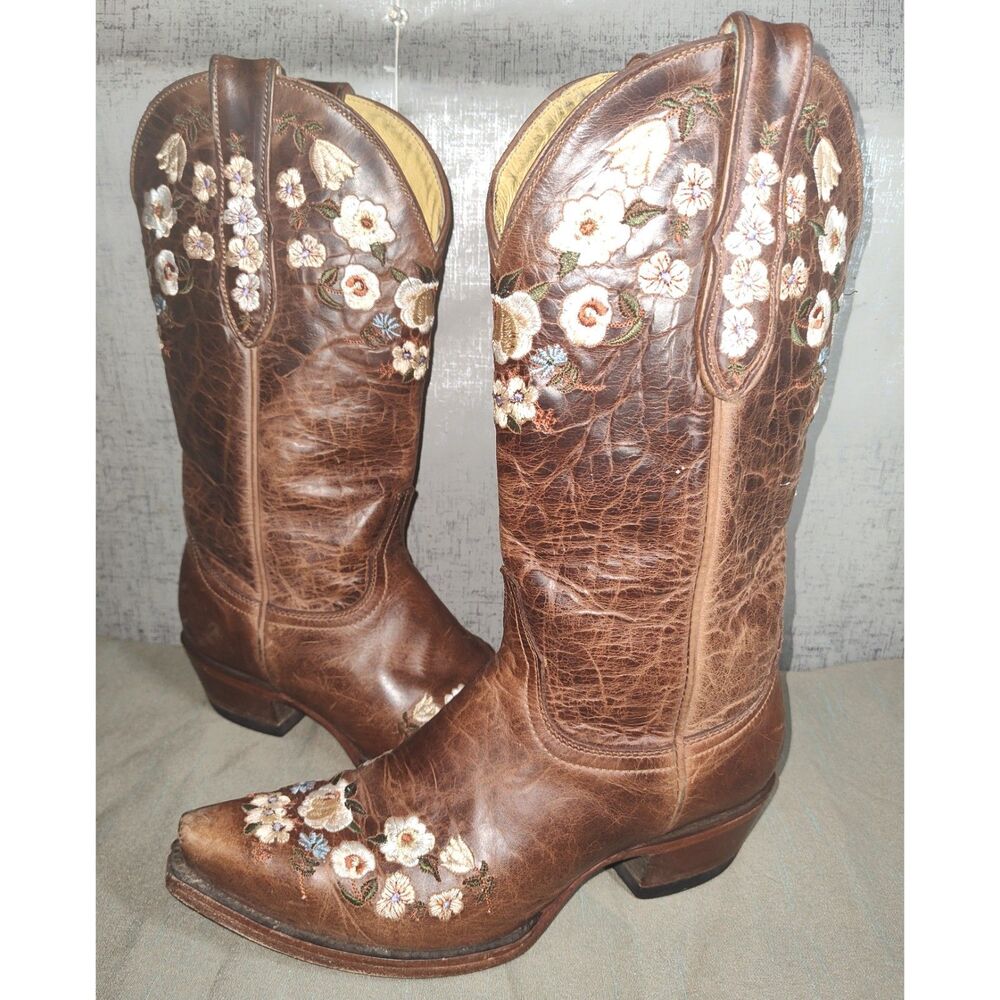 Cavender's Women's Embroidered Floral Western Boots Sz 7.5B